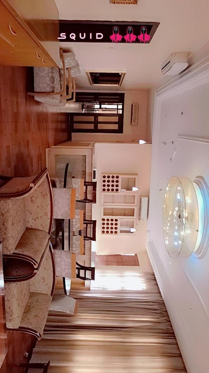 Owu Crown Hotel Ибадан Екстериор снимка